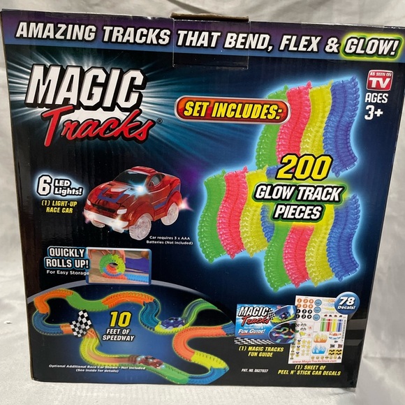 New As Seen On TV Magic Tracks Glow Set - Picture 5 of 11